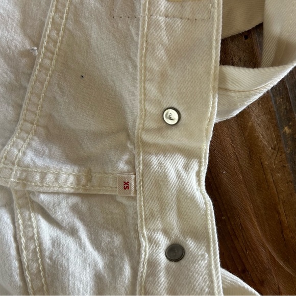 Levi's Premium Women's White Bib Overalls Jeans - Picture 12 of 14
